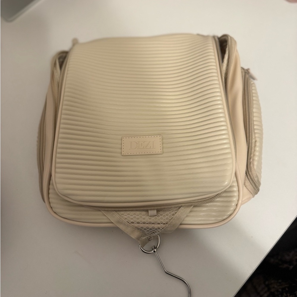 DEZI Cream Cosmetic Bag with Textured Fabric